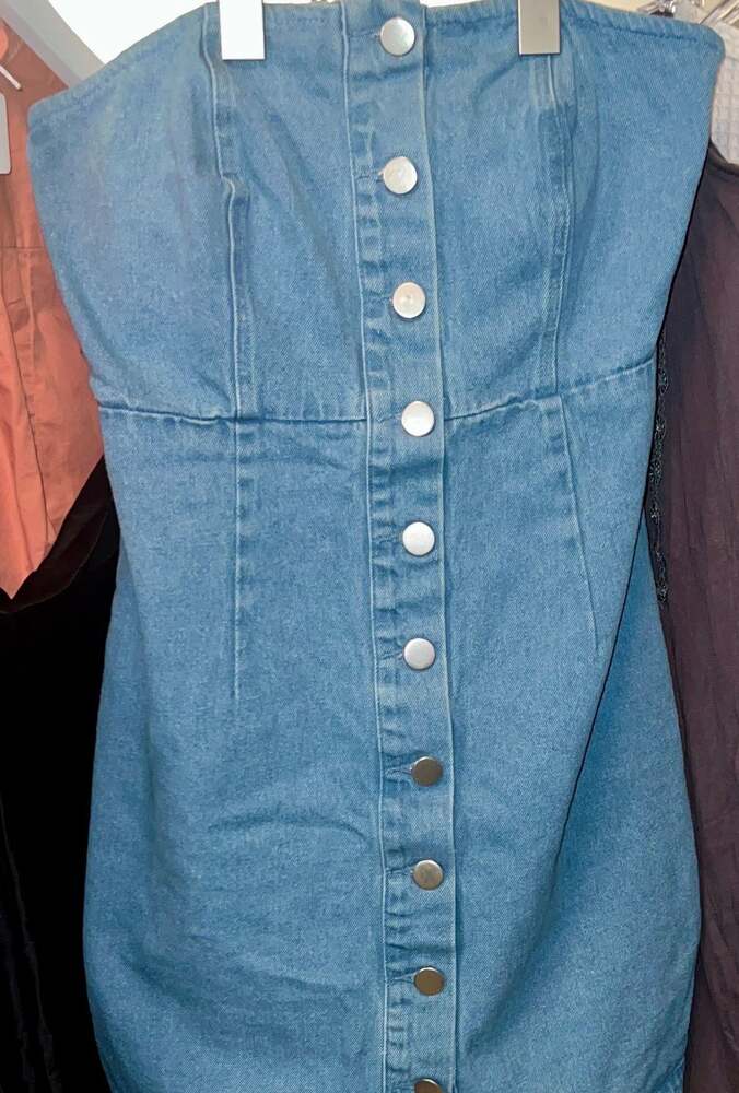 Lulus - Picture 3 of 5